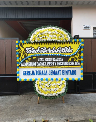 Papan Bunga Duka di Sekupang